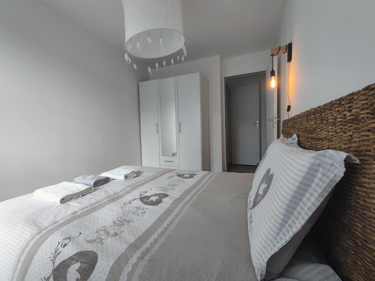Appartement T3 Plume Hyper Centre D'Ernee Екстер'єр фото